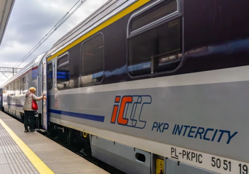 Gigantyczna obniżka cen biletów PKP Intercity. Warto się pospieszyć z zakupem