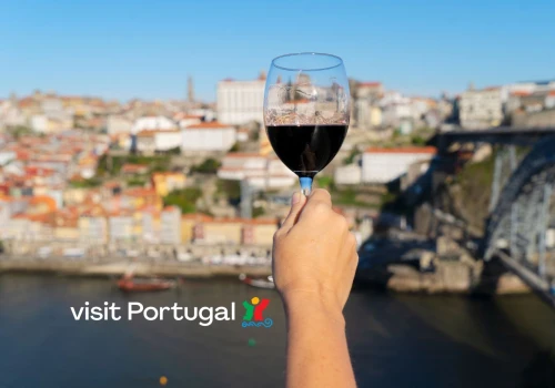 Odwiedź jarmark bożonarodzeniowy w Porto 🎄✈️ Loty i 4* hotel Mercure w centrum za 909 PLN