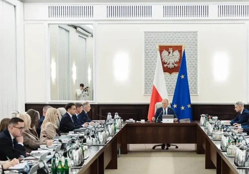 Rząd ucina lekarzom zarobki. Wprowadza limity i konkretne kwoty