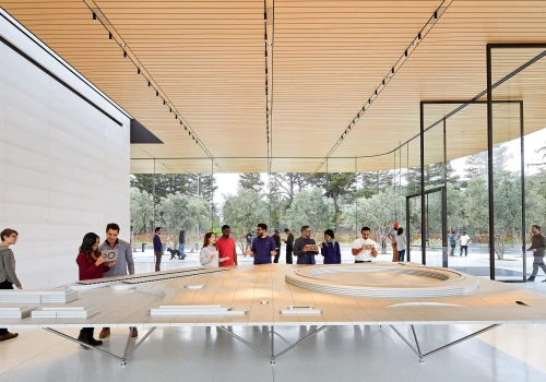 Apple Park Visitor Center traci trójwymiarowy model kampusu