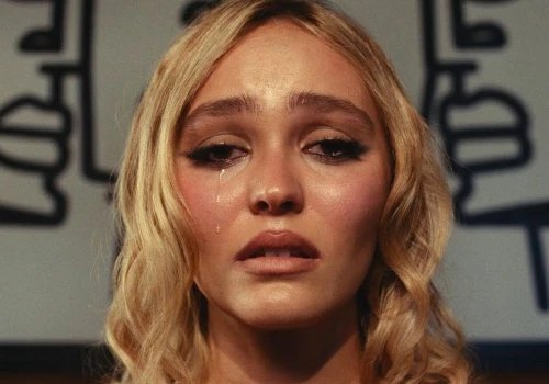 Lily-Rose Depp zagra w filmie o posiadłości Playboya. Wyreżyseruje go córka Jacka Nicholsona