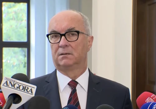 Wysłannik Republiki wypytywał o „sr***e w polu”, bezbłędna reakcja Czarzastego. Króciutko! „Niech pan powie…”