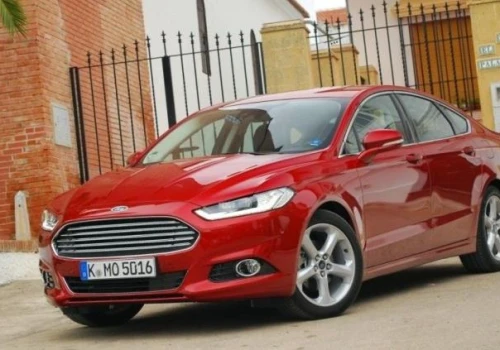Ford Mondeo Mk5: 2.0 Hybrid vs 2.0 EcoBlue