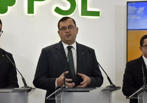Firmy wstrzymują umowy z rolnikami. 