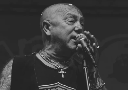 Jego ballada wzruszała miliony, sam walczył do końca. Odeszła prawdziwa ikona