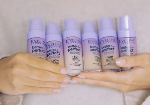 Wyglądaj Better Than Perfect. Ciesz się świeżym i trwałym makijażem dzięki produktom od Eveline Cosmetics