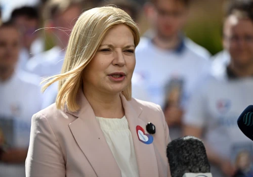 UJAWNIAMY. Monika Piątkowska wpłaciła na swoją kampanię 102 tys. zł. Mogła 72 tys. zł