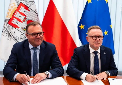 Nowy rozdział dla lotniska w Radomiu? PPL i miasto podpisały porozumienie