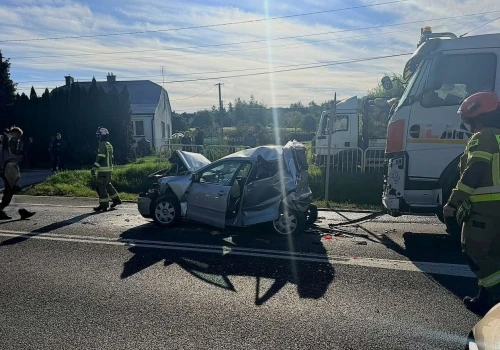 Zderzenie trzech pojazdów na DK94 w Podgrodziu