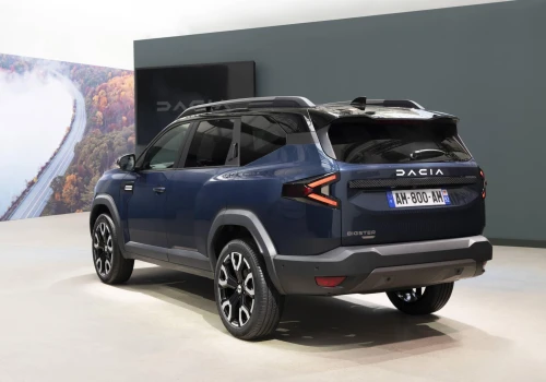 Nowa hybrydowa Dacia Duster i Bigster w promocji. „Dni Korzyści” w salonach marki