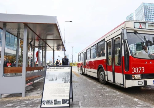 Wiata z lat 70. wraca do Warszawy. Słynna Ełka znów będzie służyć pasażerom