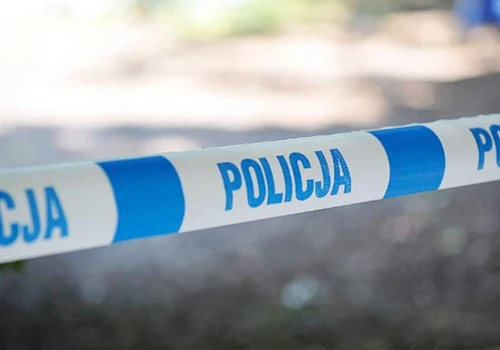 Poranne zgłoszenie postawiło służby na nogi. Ciało przy targowisku