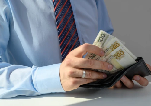 Są pierwsze wyroki ws. afery Collegium Humanum. Łapówki były wysokie