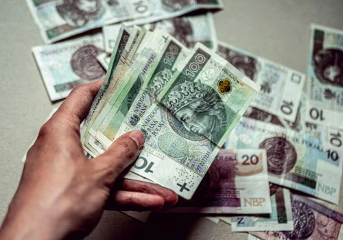 Nawet 26 tys. zł netto. Tak zarabiają specjaliści bez matury!