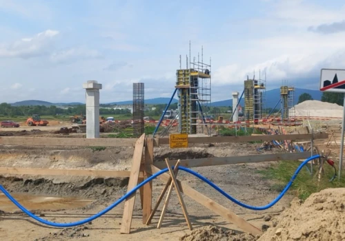 Samochody pojadą 20 m nad ziemią. Budowa wielkiego węzła na finiszu