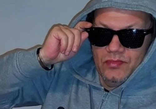 Kultowy polski muzyk miał drugi udar. Nie jest w stanie samodzielnie funkcjonować, błaga o pomoc