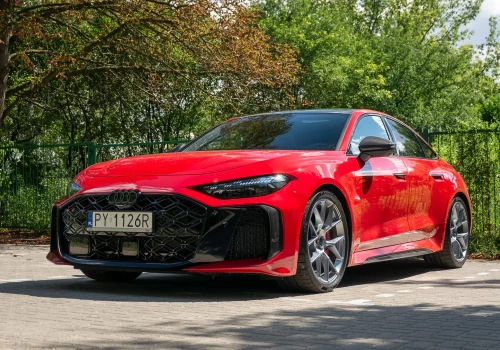 Bujnąłem się w Audi RS 5. Kochanego ciałka nigdy nie za wiele