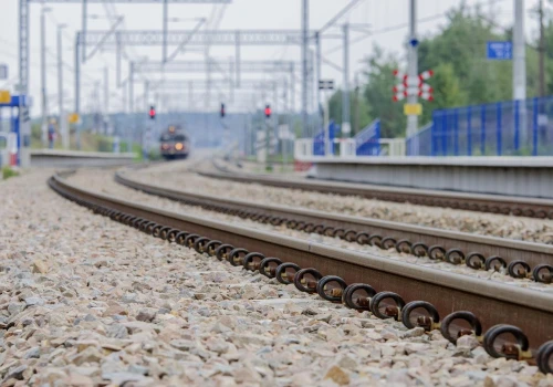 Jedlanka. 12-latek mógł doprowadzić do katastrofy na torach
