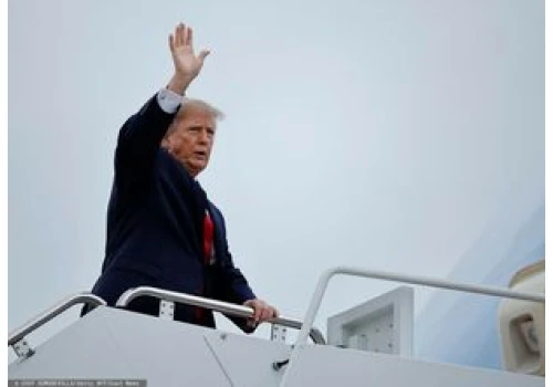 Trump znów uderza w CNN. Dziennikarz nie mógł wejść do samolotu