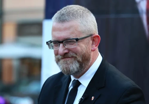Prof. Grabowski zeznawał, Braun dostawał upomnienia. Został wyrzucony