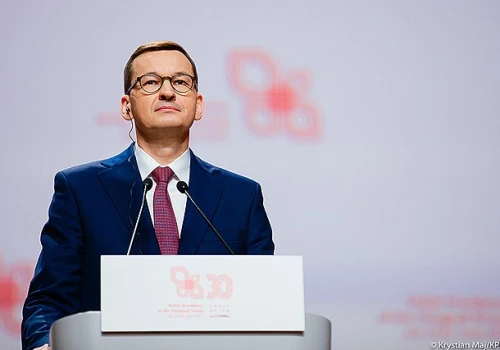 Morawiecki drwi z Tuska. „Robi śmieszne filmiki i nie panuje nad sytuacją”