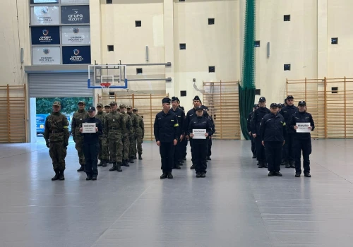 Młodzież w mundurach rywalizowała w Policach. Znamy zwycięzców wojewódzkich eliminacji