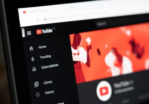 YouTube zawiesza się na najdroższych smartfonach Samsung