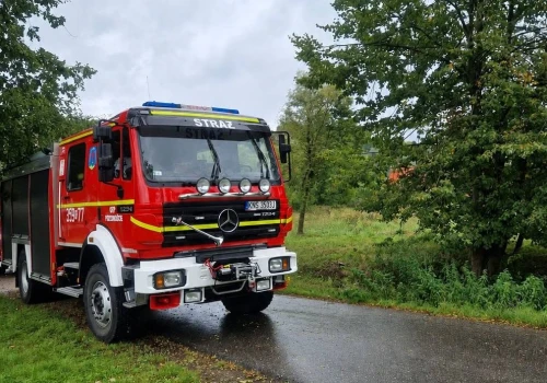 Wypadek z ciągnikiem rolniczym. W Przydonicy lądowało Lotnicze Pogotowie Ratunkowe