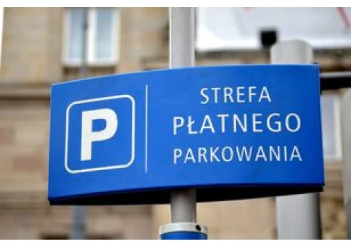 SMS-y o opłatach parkingowych. Oszuści żądają danych karty