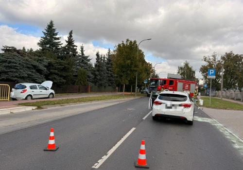 Nie ustąpił pierwszeństwa? Opel rozbity z boku, Hyundai z uszkodzonym przodem. Dwie osoby poszkodowane