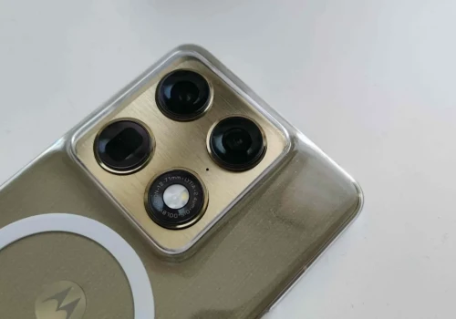 Flagowa Motorola w świetnej promocji. Oszczędzasz nawet 900 złotych