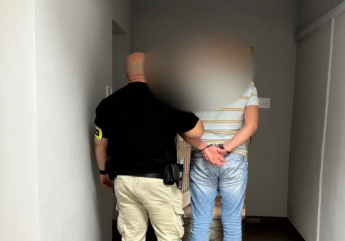 42-latek pijany przyjechał do komisariatu