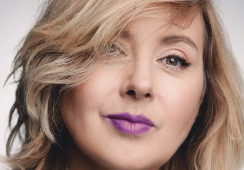 Edyta Bartosiewicz zniknęła ze sceny na kilka lat, bo straciła glos. Teraz została trenerką