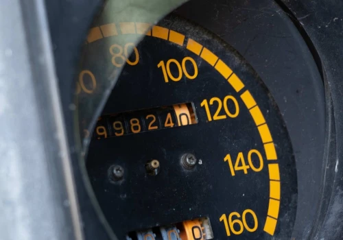 90 tys. km na liczniku. Stary rachunek może zepsuć okazję