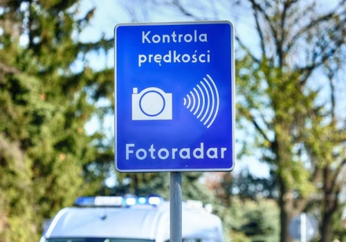 Paradoks polskich kierowców. Sondaż ujawnił zdumiewającą sprzeczność