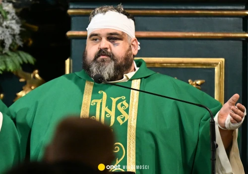 Poruszająca homilia księdza rannego w ataku nożownika. Ma apel do Polaków