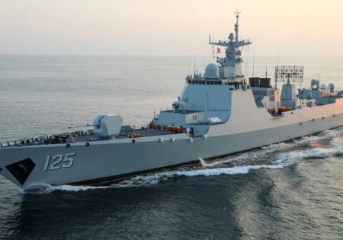 Niszczyciel Type 052D z pociskami przeciwokrętowymi YJ-20: kolejny powód do niepokoju dla US Navy?