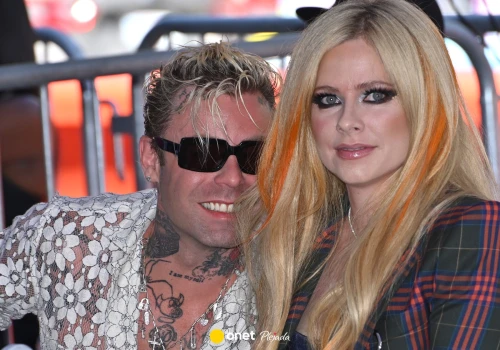 Życie uczuciowe Avril Lavigne to rollercoaster. 