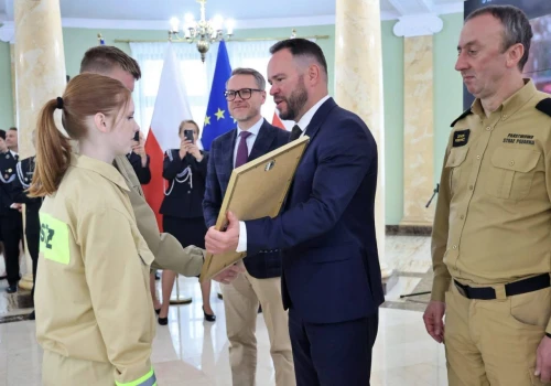 42 młodzieżowe drużyny pożarnicze z Lubelszczyzny otrzymały granty. Każda po 5 tys. zł