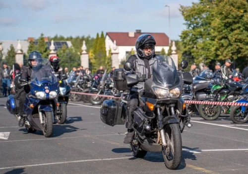 Setki motocykli w Licheniu. Motocykliści wspólnie zakończyli sezon