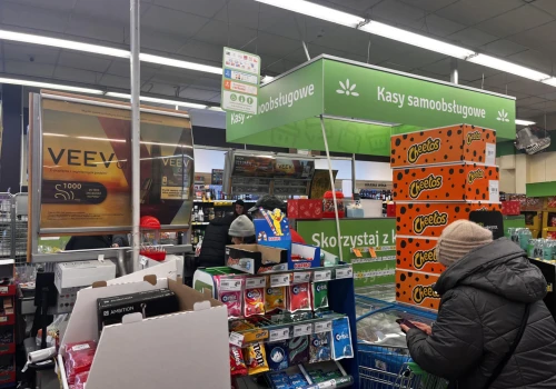 Otwierają sklepy w niedzielę mimo zakazu. Zyski są wielokrotnie wyższe niż w inny dz…
