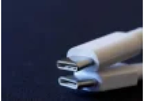 Samsung usunął kable USB-C z pudełek. Brak ładowarki już nie wystarcza