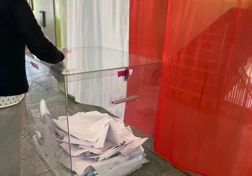 Trwają wybory w Krakowie. Policja sprawdza jedno zgłoszenie