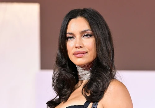 Irina Shayk zachwyca w jesiennych stylizacjach. Propozycje dla każdej z nas