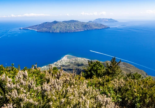 Wycieczka pełna smaku i pięknych widoków 😍 Sycylia i Wyspy Liparyjskie od 332 PLN (✈️+🛳️)