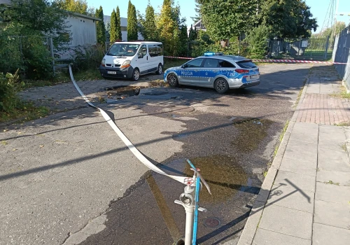 Alarm na Dojazdowej. Policja zamknęła dojazd do firm