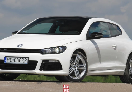 VW Scirocco wciąż zachwyca. To piękne i tanie auto z trudną mechaniką