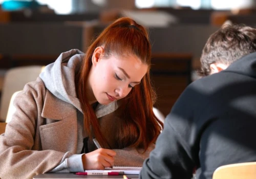 Te studia dają dziś najlepiej zarobić. Młodzi dostają nawet 17 tys. zł na start