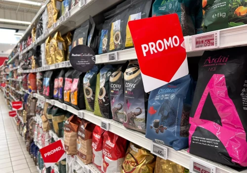 Kawa ziarnista rośnie w handlu. Na półkach przybywa produktów
