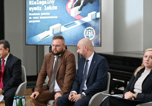 Fikcyjne przychodnie, tajemnicze pożary i znikające dokumenty. Tak nielegalnie wywożono leki